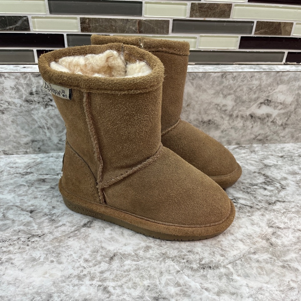Bearpaw boots toddler size 7c